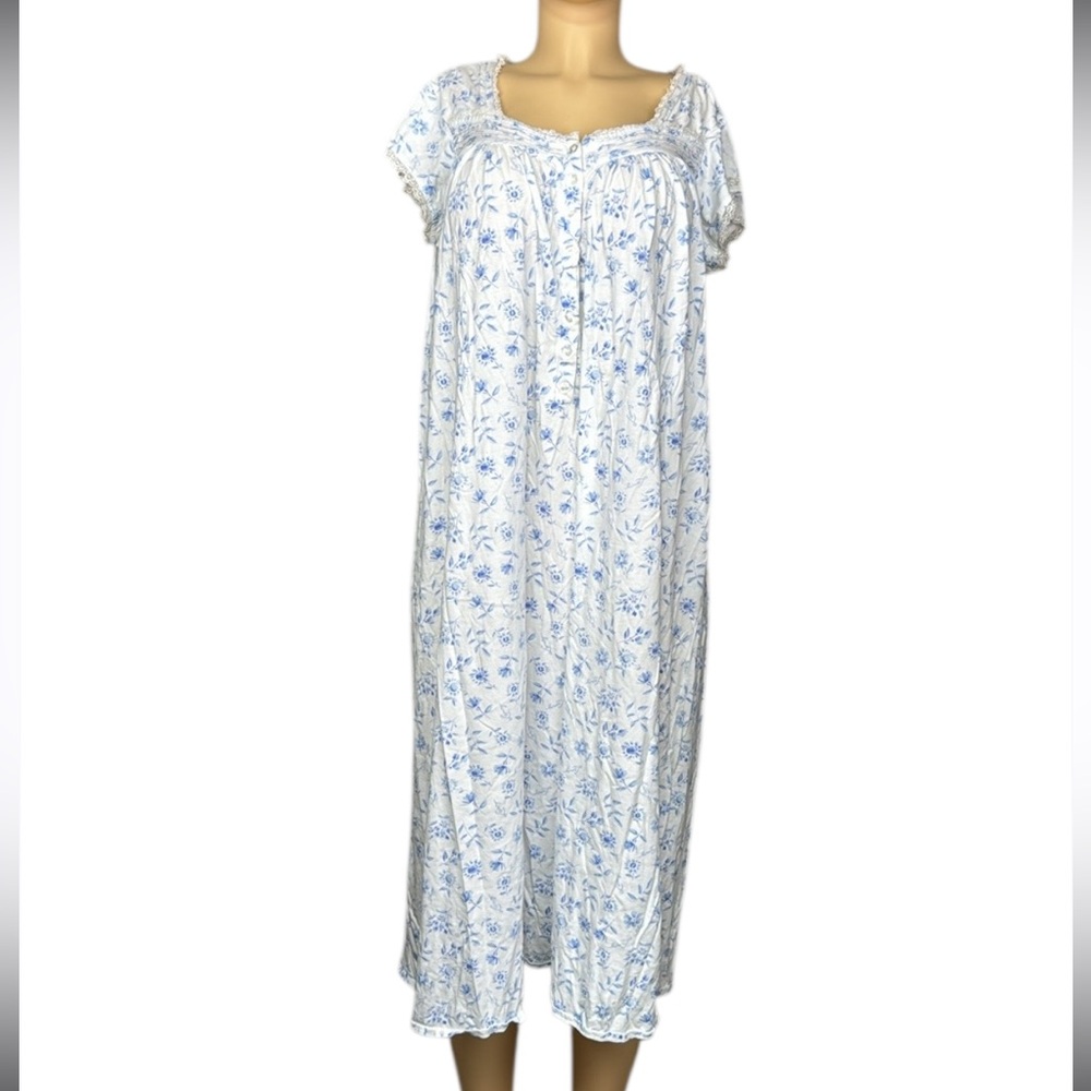 Lanz of Salzburg Floral Blue and White Nightgown Sz M